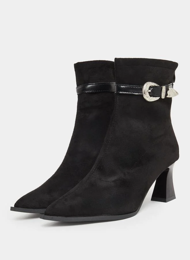 تايك تو حذاء بوت من الشمواه بتفاصيل إبزيم